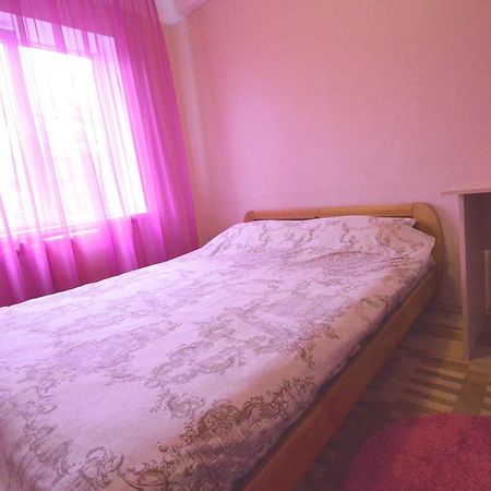 Guest House Otradny For 3 Rooms Киев Экстерьер фото