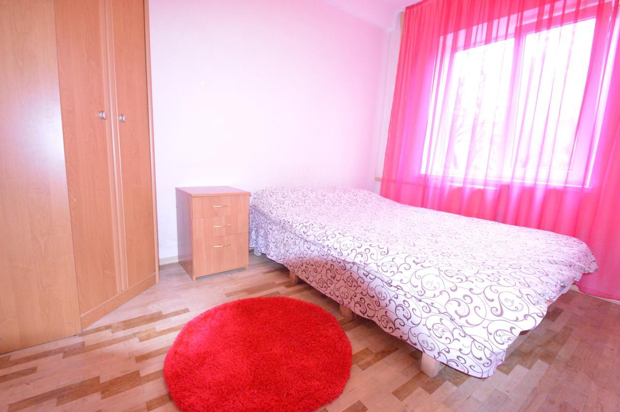 Guest House Otradny For 3 Rooms Киев Экстерьер фото