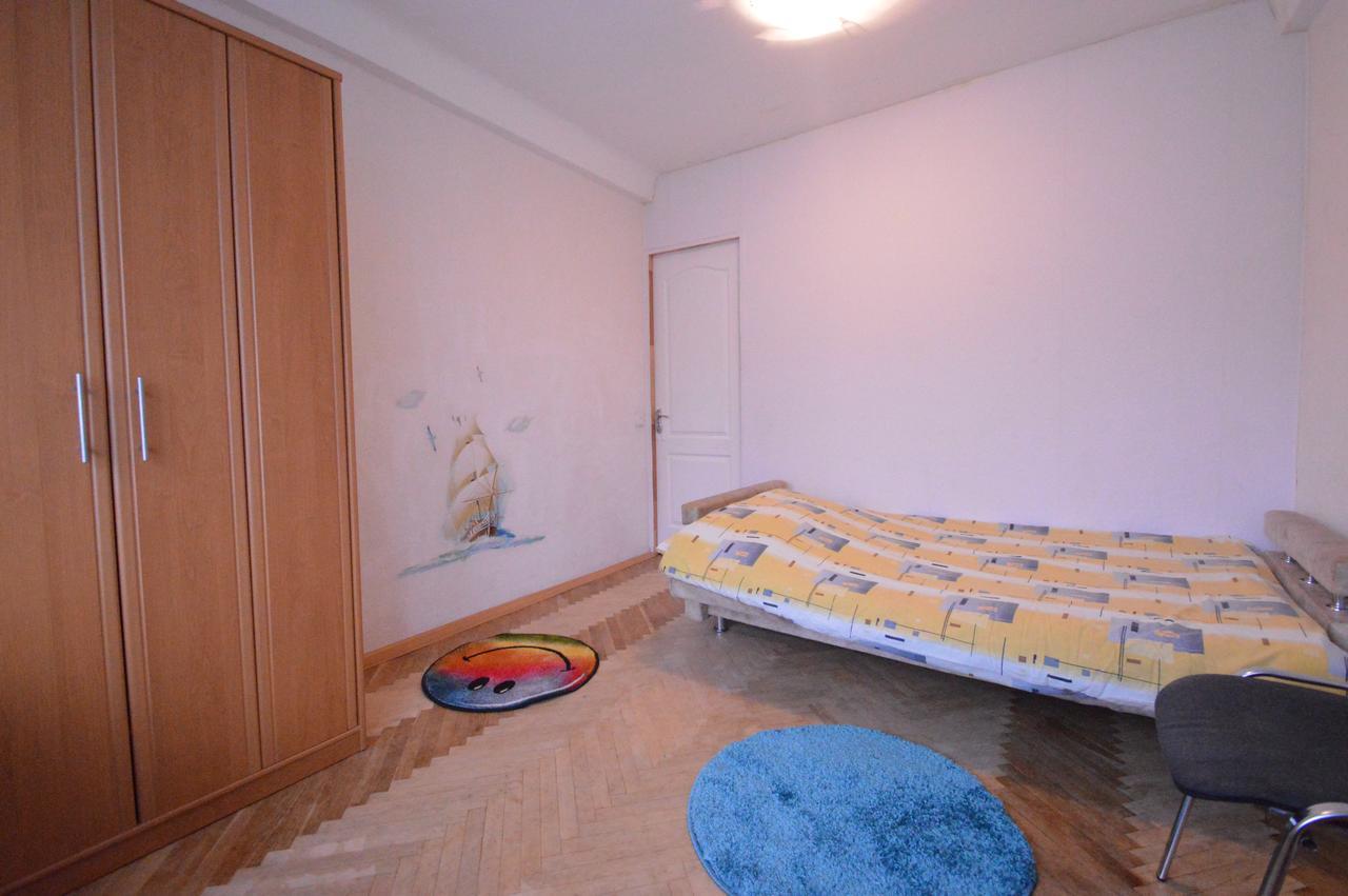 Guest House Otradny For 3 Rooms Киев Экстерьер фото